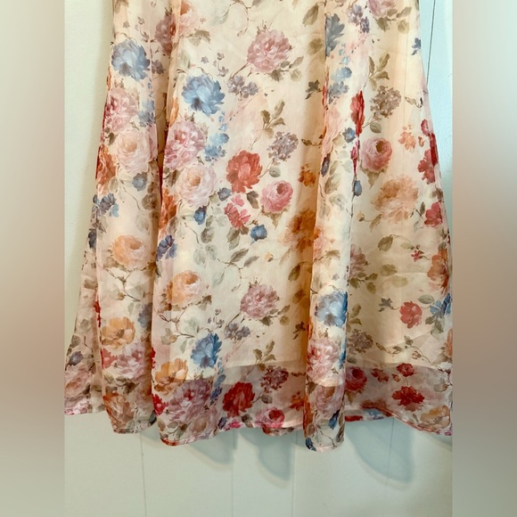 Angelic Chic Collection Floral V-Neck Pearl Dress, Size 34 - Picture 5 of 11